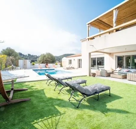 Noham Villa *